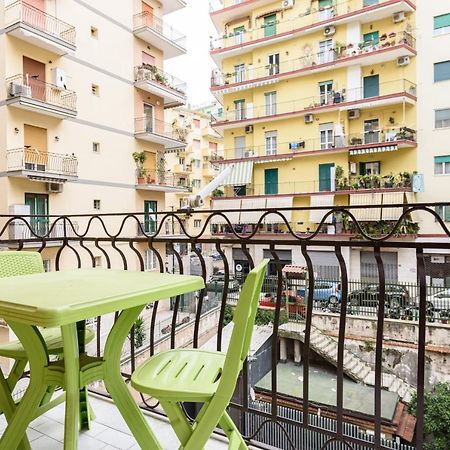 Appartamento Via Mario Ruta 31 Napoli Esterno foto