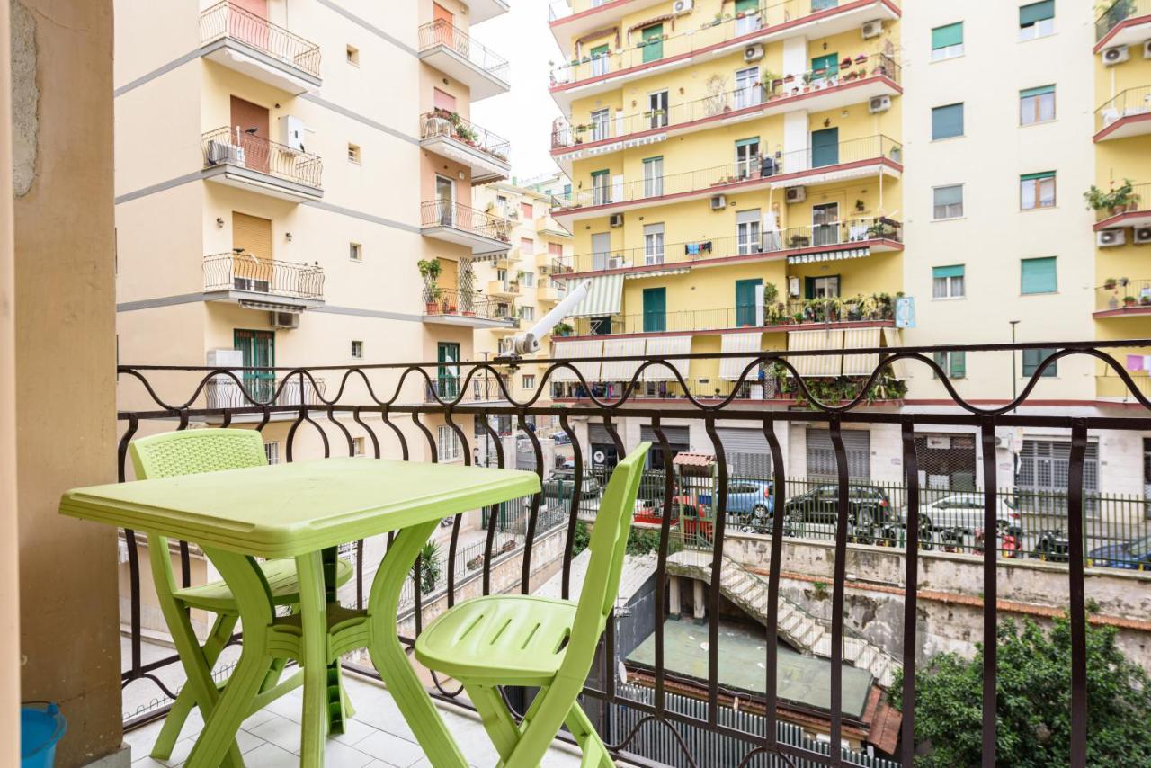 Appartamento Via Mario Ruta 31 Napoli Esterno foto